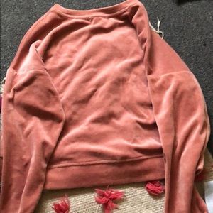 pink long sleeve crop